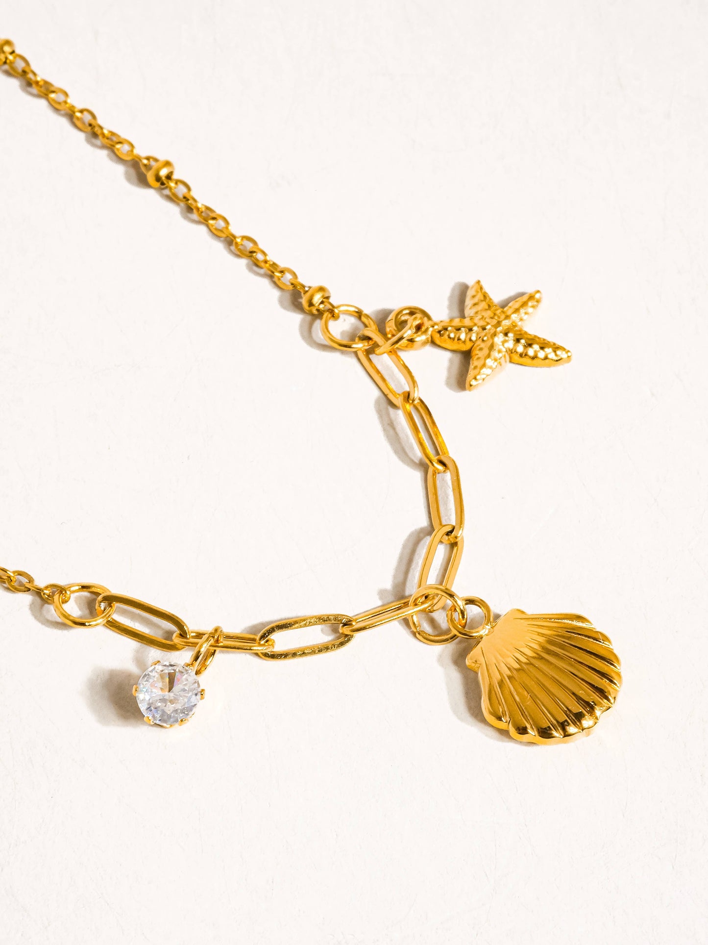 Roshell 18K Gold Non-Tarnish Shell and Start Necklace: Yellow Gold