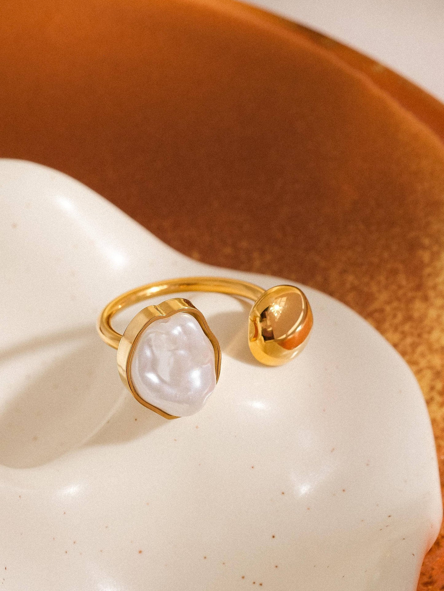 Cambria 18K Non-Tarnish Abstract Pearl Ring: Yellow Gold