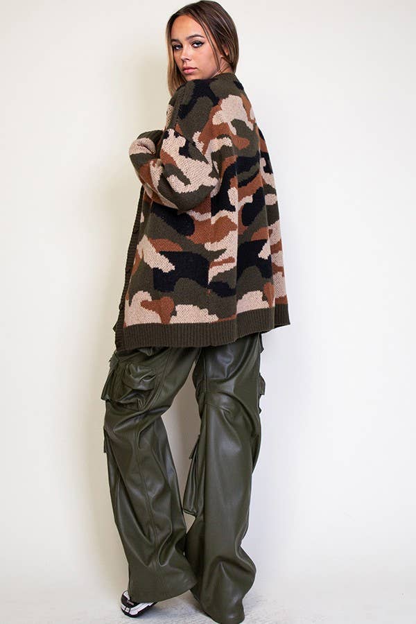 Dila MULTI COLOR CAMOUFLAGE PATTERN KNIT CARDIGAN: Camo /