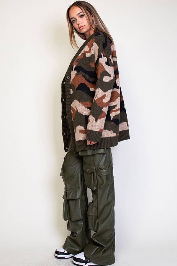 Dila MULTI COLOR CAMOUFLAGE PATTERN KNIT CARDIGAN: Camo /