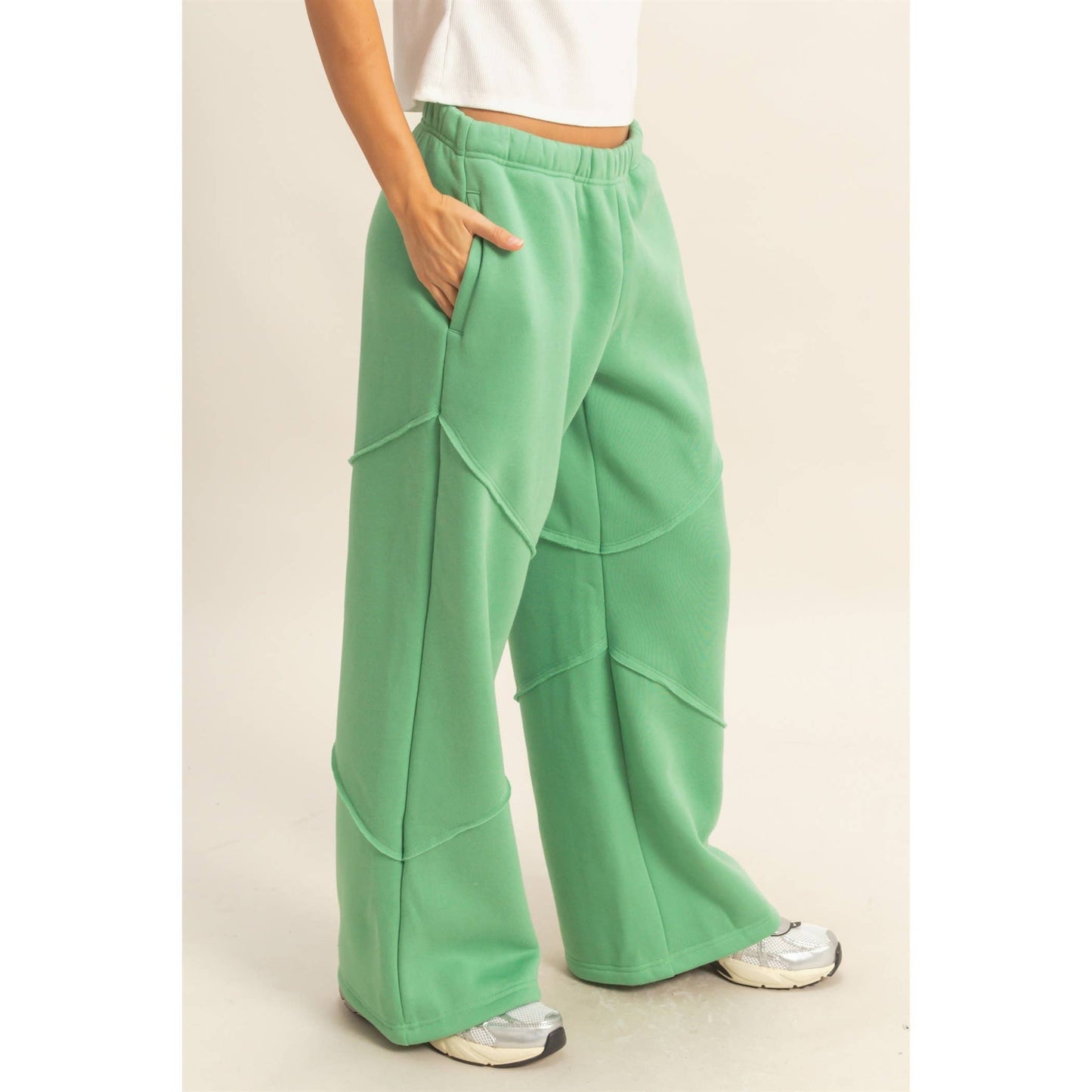 Relaxed-Fit Jogger Pants With Pocket Detail: GREEN
