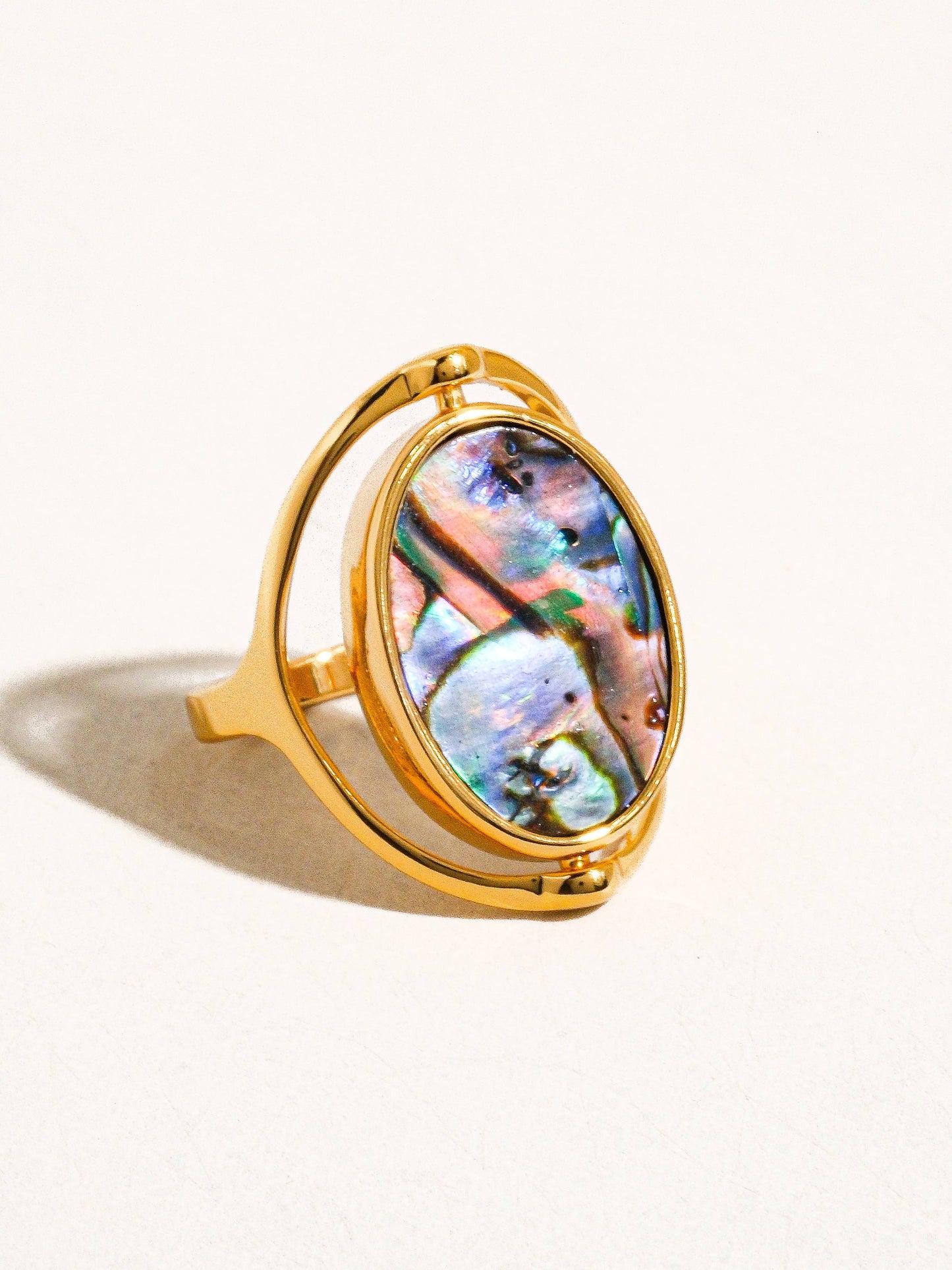 Violette 18K Gold Double-Sided Shell Ring: Yellow Gold / 7