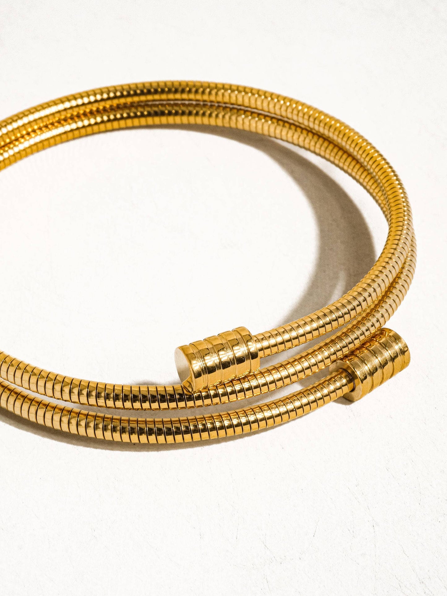 Arnell Non-Tarnish Round Snake Gold Chain Bracelet: Yellow Gold