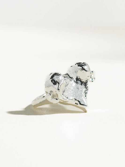 Prairie 18K Gold Non Tarnish Statement Heart Ring: Silver / 8