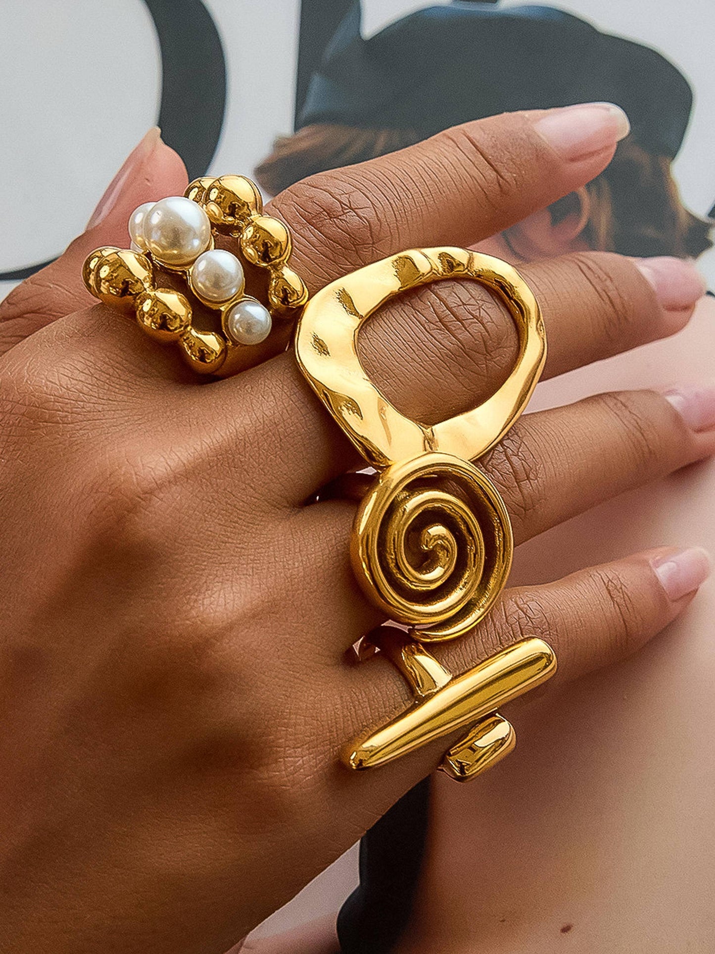 18K Gold Non-Tarnish Statement Rings: Aurithra-Oval