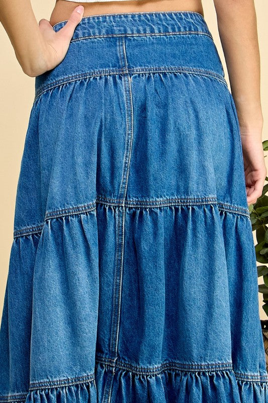 Vintage 80s Woman's Denim Blue Highwaist pleated Skirt