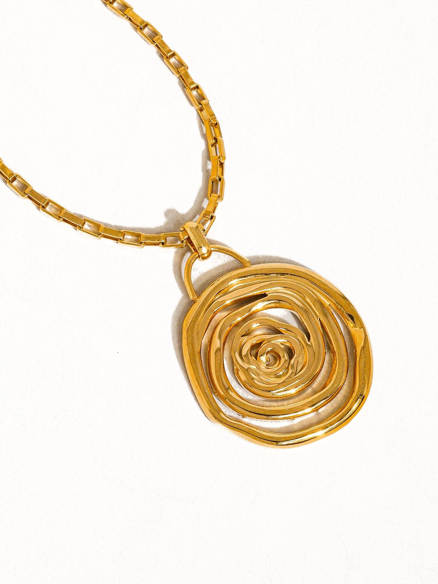 Tikki 18K Gold Non-Tarnish Spiral Circle Necklace: Yellow Gold