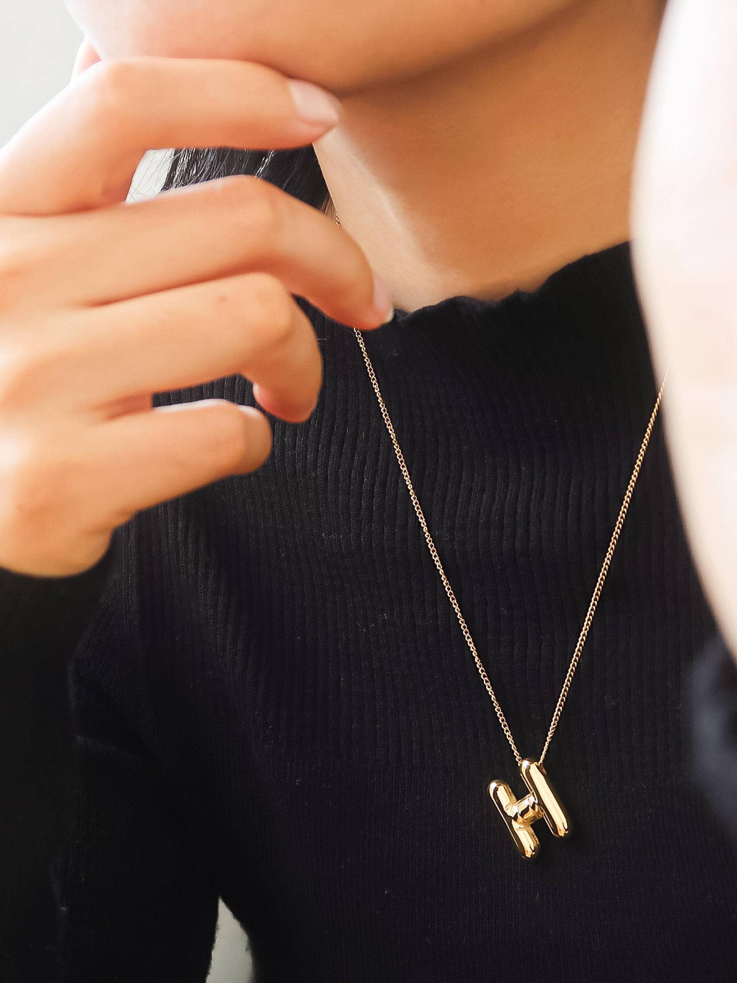 Hayes 18K Gold Non-Tarnish Balloon Alphabet Necklace: Yellow Gold / B