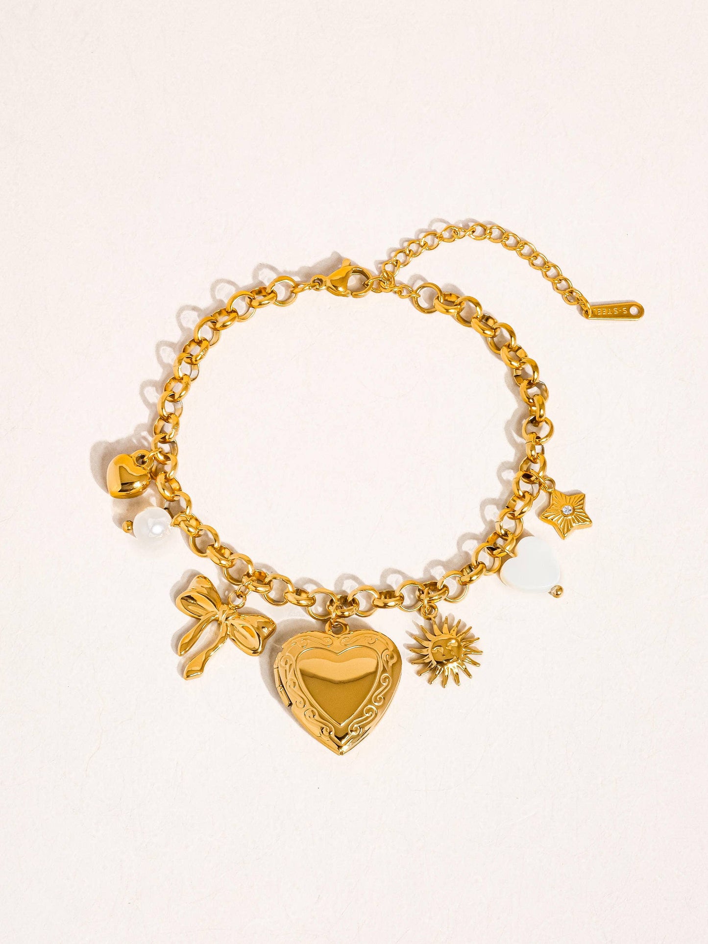 Eydn 18K Non-Tarnish Heart Locket Charm Bracelet: Yellow Gold