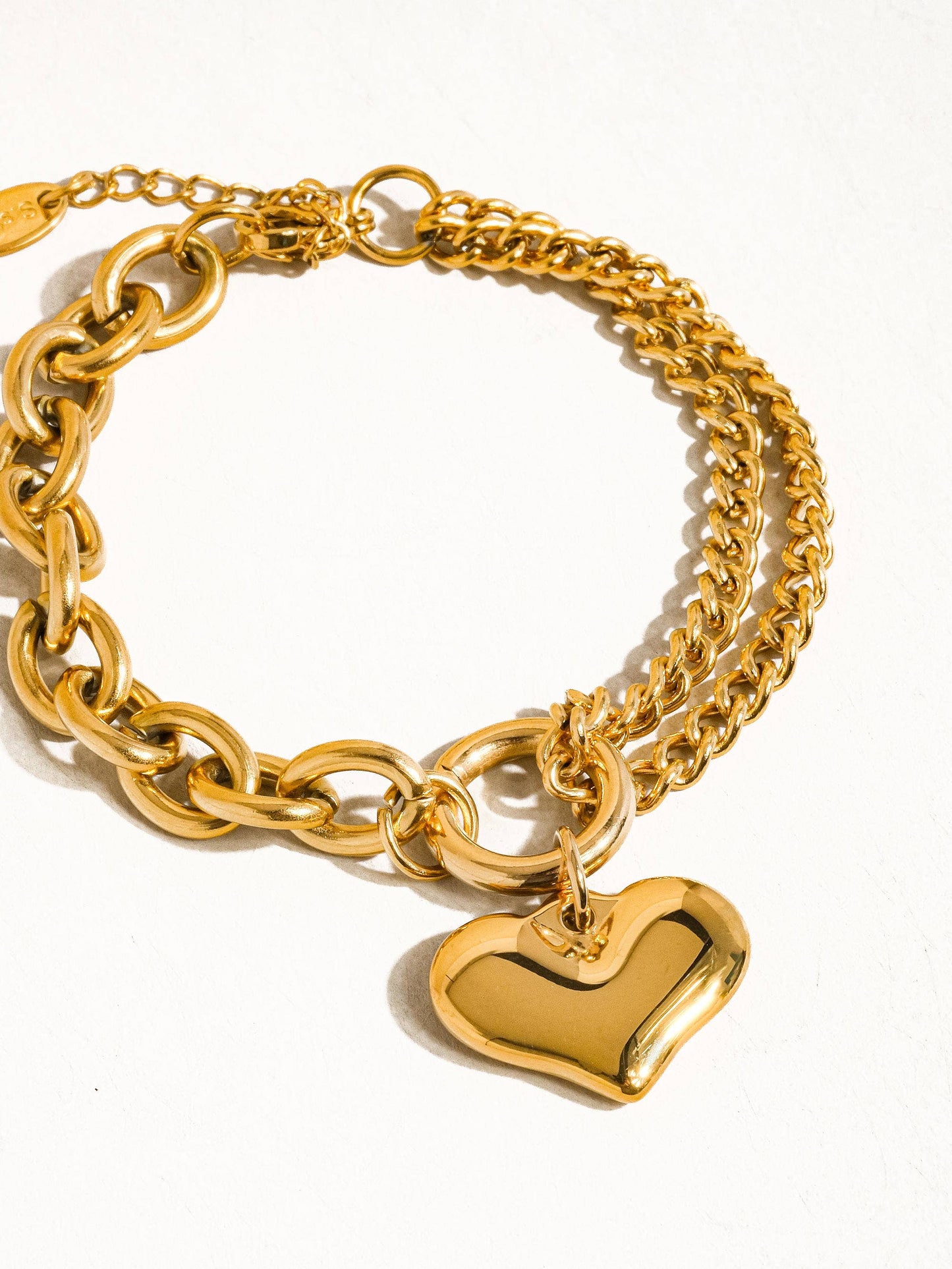 Allure 18K Gold Non-Tarnish Heart Chain Bracelet: Yellow Gold